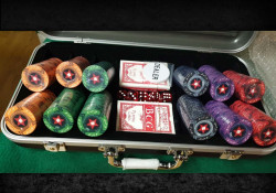 Набор для покера EPT 300 с керамическими фишками Premium
